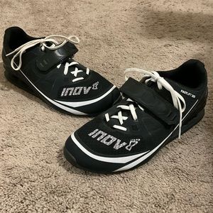 INOV size 7M lifting shoe
